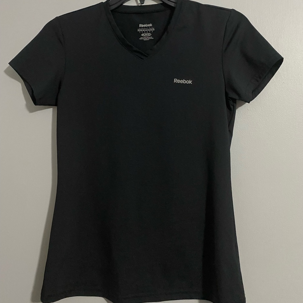 XS Black Reebok work out light weight athletic shirt